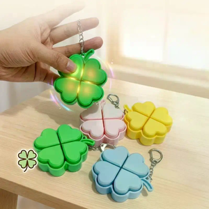 Porte-clés LED en plastique trèfle à quatre feuilles porte-bonheur avec boutons à pression pour soulager le stress, cadeau de fête, pendentif de sac à dos pour enfants - Product Image 3