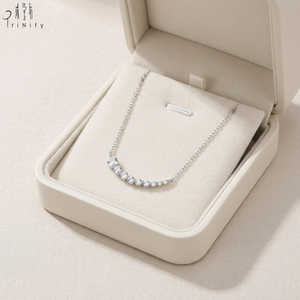 Hong Kong Supplier Jewelry Wholesale Manufacturer Export <b>Necklace</b> Jewelry 18K Solid White Gold Natural Diamonds Pendant <b>Necklace</b> - Product Image 4