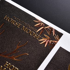 Étiquette ronde adhésive en aluminium givré pour vin rouge, avec estampage à chaud, impression de logo réfractaire en relief sur le devant et le dos - Product Image 1