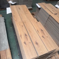 Wasserdichter SPC-Bodenbelag Moderner Luxus-Vinylplanken-Bodenbelag Klicksystem 6mm Umweltfreundliche Fliesen Lagerware für Wohnzimmer
