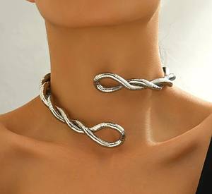 Collana da Donna Punk Senza Ciondolo Cavaliere Oscuro Senza Testa, con Catena a Serpente <span class=keywords><strong>in</strong></span> Acciaio Inossidabile Placcato <span class=keywords><strong>Oro</strong></span> 18k, Alta Qualità, Vendita all'Ingrosso - Product Image 2