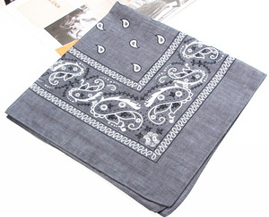 Bandanas personnalisées à la mode avec logo, imprimées en sérigraphie, pour les anniversaires, les mariages, les événements familiaux - Product Image 6