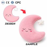 Op maat gemaakte maanvormige knuffelkussen groothandel zacht gevuld halvemaan kussen Kawaii verjaardagskussen OEM ODM kindercadeau EN71 CE ASTM CPC