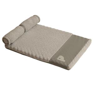 Tapis de camping pour animaux de compagnie PKY, pratiques pour les voyages et le transport. Tapis pour chien pliables et empilables. Les lits pour chiens sont imperméables - Product Image 4