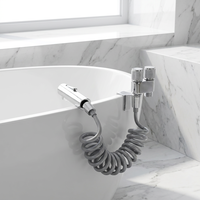 Ensemble de pulvérisateur mural en laiton avec double sortie et robinet d'angle pour le nettoyage de la salle de bain
