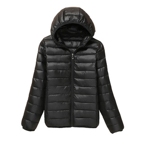 Venta al por mayor OEM servicio personalizado superventas mujer 90/10 chaqueta de plumón de ganso, ropa acolchada con capucha, puño y dobladillo con banda elástica - Product Image 2