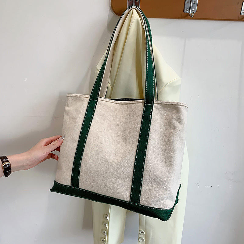 สีเขียวเข้ม