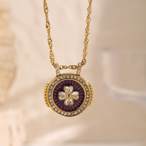 Collar de Acero Inoxidable Estilo Europeo Americano, Colgante de Moneda de Alta Calidad con Incrustaciones de Diamantes en Forma de Corazón - Product Image 4