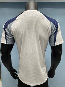 Camisetas de Fútbol Tailandesas Clásicas al por Mayor. Camisetas de Fútbol Versión Jugador del Equipo Local del Tottenham Hotspur 2526, 100% Fibra de Poliéster. - Product Image 2