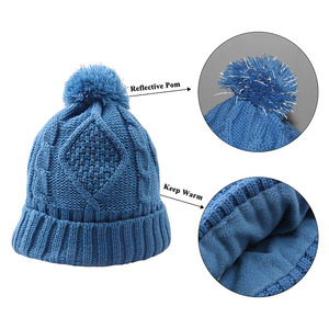 Fabricant de tricots Logo personnalisé Cable Knit Femmes Pom Pom Chapeau et Écharpe <span class=keywords><strong>Gants</strong></span> Ensemble <span class=keywords><strong>Femme</strong></span> Hiver Écharpe, Chapeau et <span class=keywords><strong>Gants</strong></span> Ensembles - Product Image 3