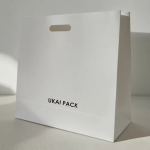 Sacs en papier kraft noir recyclables avec poignées découpées pour bijoux, colliers, bagues, emballages cadeaux de boutique, petits sacs de shopping personnalisés avec logo - Product Image 5