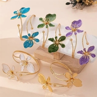 Brazalete Abierto de Flor Unisex de Moda, Chapado en Oro, de Aleación de Cobre con Certificación CE - Regalo