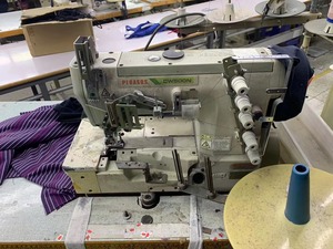 Flat-bed W500 Shirt Cover Stitch Coverstitch Interlock <b>Sewing</b> Machine - Product Image 2