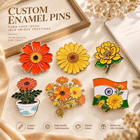 Broche en métal émaillé rigide personnalisée en gros, motif fleur de souci, pour les amateurs de plantes, objet de collection artistique