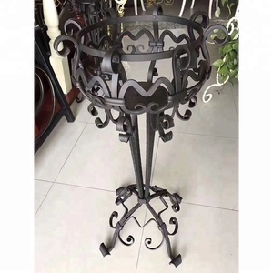 Vaso ornamentale <span class=keywords><strong>in</strong></span> <span class=keywords><strong>ferro</strong></span> <span class=keywords><strong>battuto</strong></span> - Product Image 3
