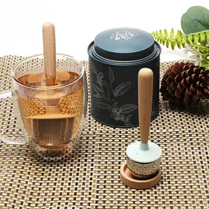 New Arrival Fine Holes Thép Không Gỉ Loose Leaf Tea Infuser Với Tay Cầm Bằng Gỗ