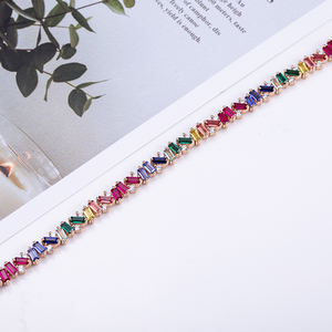 Pulsera de tenis MSB-598 de oro de 18 quilates con gemas multicolor de corte baguette engastadas en canal, de lujo para mujer, para uso diario - Product Image 2