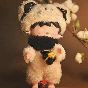 Genuino HeyoneMIMI Little Monster Series PVC Worker Doll Black Play Blind Box con personajes congelados hechos a mano - Product Image 2