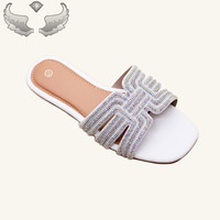 Sandales et pantoufles plates pour femmes, légères, confortables, durables, de haute qualité, pour l'été, vente en gros