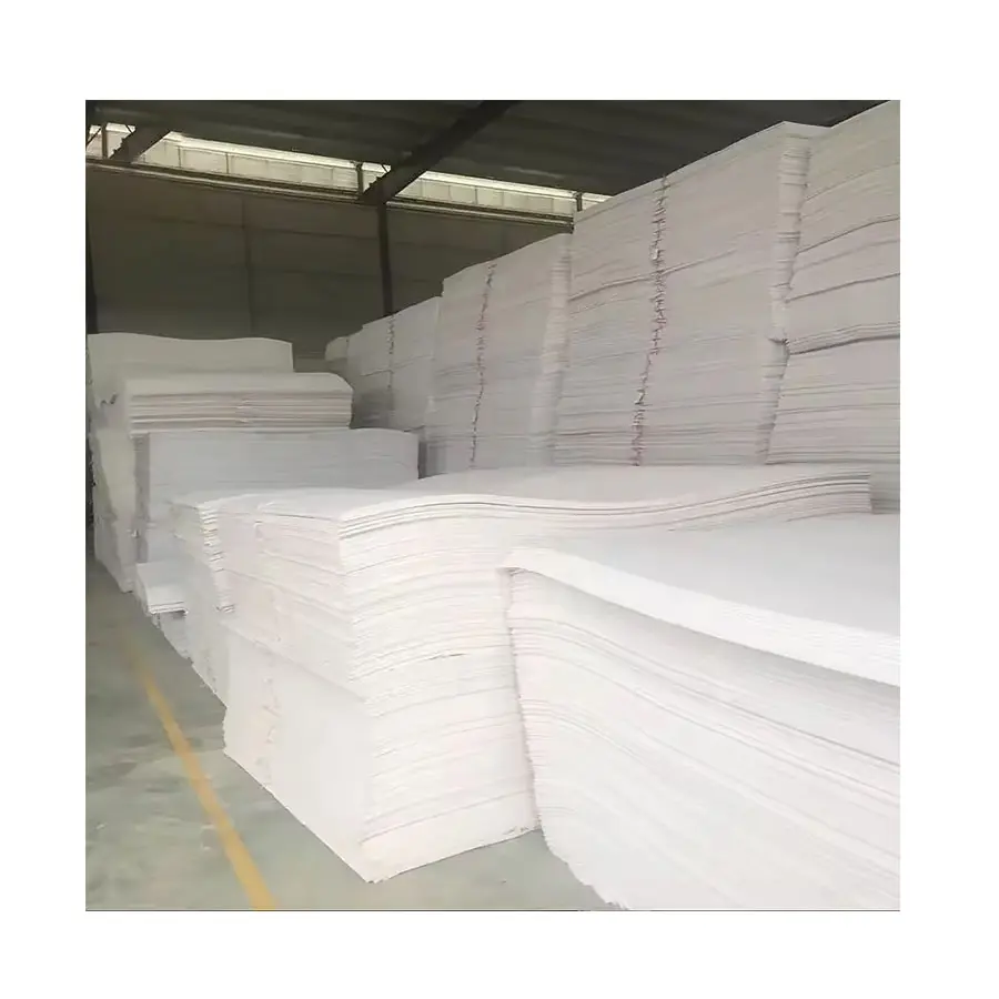 Kanepe % 100% geri dönüştürülmüş Polyester rulo için keçe kumaş olmayan dokuma rulolar beyaz siyah dokunmamış sert yatak keçe