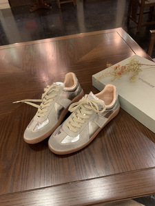 Nouvelle Arrivée 2026 – Baskets Coréennes Décontractées à Semelle Souple Bicolore, Bout Rond, Lacets et Semelle Épaisse, Amincissantes, Sportives et Décontractées pour Femme – Collection Printemps - Product Image 2