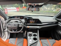 Changan UNI-V Modèle 2024 1.5T Édition Sport Premium Occasion Berline Haute Performance Essence Conduite à Gauche Automatique