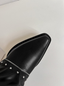 Giày cao bồi nữ đế vuông, buộc dây, gót dày, đính đinh tán, chất liệu da thật, cao 5-8cm, trang trí vàng. - Product Image 6