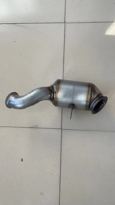 Collecteur d'échappement en nid d'abeille en acier inoxydable Système d'échappement Convertisseur catalytique à trois voies pour <span class=keywords><strong>Mercedes</strong></span> Benz <span class=keywords><strong>e200</strong></span> w213 - Product Image 4