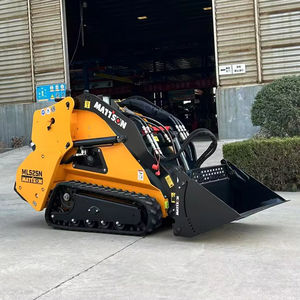 Kubota EStand On Mini Skid Steer Loader con accesorios de cubo 4 en 1 - Product Image 3