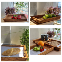Plateaux en rotin faits à la main avec poignées, paniers de rangement rectangulaires multi-usages tissés à la main, ensemble de 3 paniers en rotin naturel de tailles différentes