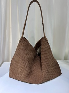 Bolso de hombro de gran capacidad tejido a mano de nobuk de lujo ligero de alta calidad con diseño de nicho, bolso de mano elegante, bolso <span class=keywords><strong>Bottega</strong></span> para mujer - Product Image 5