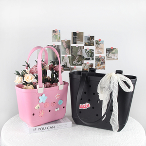 กระเป๋าโท้ท EVA ตกแต่งเก๋ไก๋น่ารักเต็มไปด้วยสีชมพูพร้อมแผ่นแปะการ์ตูนกระเป๋าหรูหราพร้อมโบว์ลูกไม้ที่สมบูรณ์แบบสำหรับการใช้งานในชีวิตประจำวันอย่างมีสไตล์ - Product Image 1