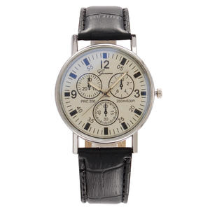 Nuevo reloj para hombre, cronógrafo de tres ojos, cristal con luz azul, correa de cuero, reloj de cuarzo. - Product Image 4