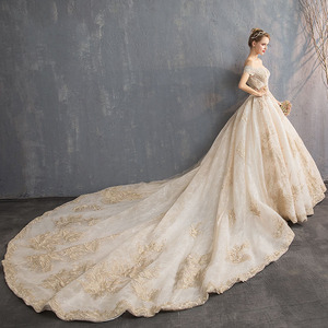 <span class=keywords><strong>Abiti</strong></span> <span class=keywords><strong>da</strong></span> <span class=keywords><strong>Sposa</strong></span> di Lusso 2019 con Perle, Spalle Scoperte, Lunghezza a Terra e Strascico, <span class=keywords><strong>Taglie</strong></span> Forti, Stile Principessa in Pizzo - Product Image 6