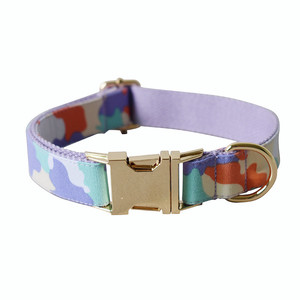 Collar de perro de camuflaje verde militar con hebilla de metal dorado rosa, correa de perro personalizable y accesorios para mascotas - Product Image 2