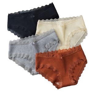Culottes féminines sexy respirantes taille mi-haute, style boyshort, avec bordure en dentelle, confortables pour le quotidien - Product Image 2