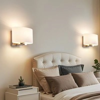 Applique murale LED minimaliste moderne pour chambre à coucher, utilisation au chevet, lumière murale en verre à trois couleurs à intensité variable avec ampoule E27