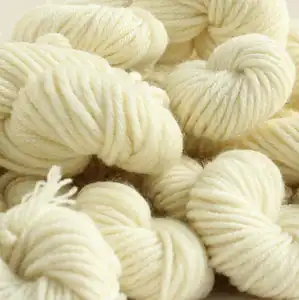 Оптовая продажа, неочищенная белая толстая пряжа Merino Multiply Mini DK Baby 100gm 100% шерстяная вязальная пряжа для оптовой продажи