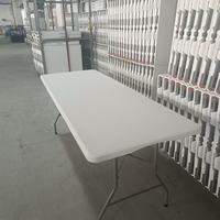 Table pliante d'extérieur portable personnalisée et économique / Table de jardin pliable en plastique blanc de 6/8 pieds au design moderne pour événements et réceptions