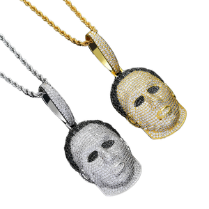 Collier pendentif masque de dessin animé hip-hop personnalisé en zircon, plaqué or 24 carats, style célébrité - Product Image 1