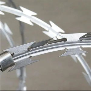 Fil de fer barbelé de rasoir pvc clôture <span class=keywords><strong>concertina</strong></span> ripper rasoir sans fil fournir pince à outils pour <span class=keywords><strong>le</strong></span> fil de rasoir - Product Image 3