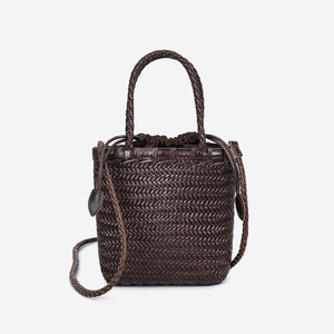 Nouveau sac tissé européen et américain, sac rétro à bandoulière, sac pour femme en cuir véritable de haute qualité, petit sac panier à légumes - Product Image 6