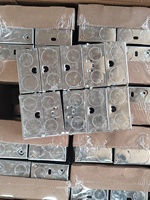 Boîte de conduit BS 3x3X35mm de profondeur Boîte de commutation métallique galvanisée avec cosses fixes pour appareils d'éclairage et prises