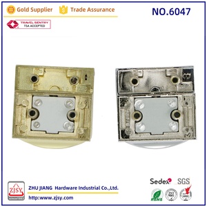 מנעול 6047 מודרני איכותי מצופה זהב בהיר, מארז עץ, מנעול מסגסוגת אבץ מוצקה עם מפתח, מנעול לתיק, קופסת מתנה - Product Image 6