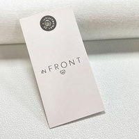 Étiquette suspendue en papier manila personnalisée renforcée avec œillets et ficelle métallique pour vêtements