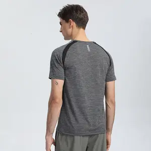 T-shirts de sport pour hommes avec logo d'impression personnalisé Vente en gros T-shirts à séchage rapide 100% polyester pour hommes vierges personnalisés