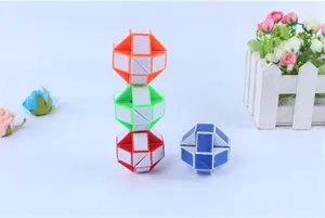 Kinderen Puzzel Speelgoed Groothandel Promotie Grappig Speelgoed Vouwen Magische Heersers 24 Secties Kleurrijke Magic Snake Cubes Voor Kids Spel
