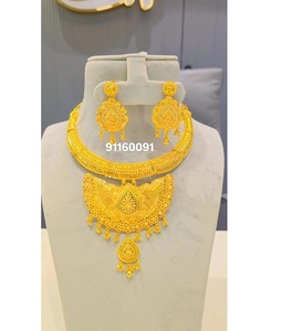 Conjunto de joyas de diamantes de 4 piezas chapadas en oro moderno para fiesta de boda de compromiso de mujer-diseño artístico moda india - Product Image 2