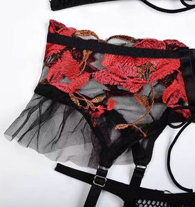 2026 Çok Satan Kadın Yüksek Kaliteli Seksi İç Giyim Bodysuit Seti Dantel Külot Tanga İşlemeli Çevre Dostu Nefes Alabilen 3 Parça - Product Image 5