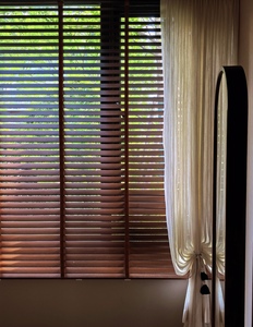 <span class=keywords><strong>Stores</strong></span> vénitiens en bois de noyer massif, <span class=keywords><strong>stores</strong></span> de fenêtre réglables sur mesure, revêtement de fenêtre intérieur - Product Image 2